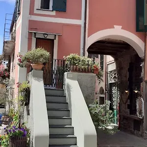 https://la-casetta-rosa-monterosso-al-mare.hotelitalianriviera.com
